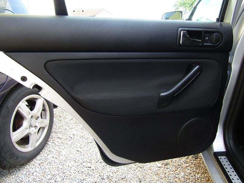 Volkswagen Golf (2002) 1.4 16V KLIMA FUNKČNÍ - fotka 20 z 34