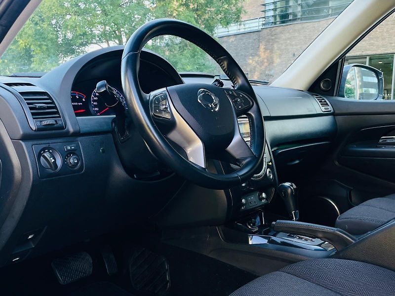 SsangYong Rexton 2.2TD 4x4 AUTOMAT TAŽNÉ VÝHŘEV - fotka 26 z 43