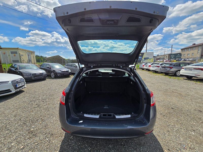 Peugeot 508 (2012) SW 1.6 HDi automat - fotka 16 z 22
