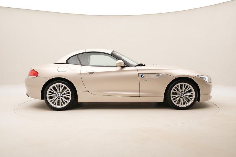 BMW Z4 sDrive 35i N54 AUT CZ 1. maj - fotka 52 z 56