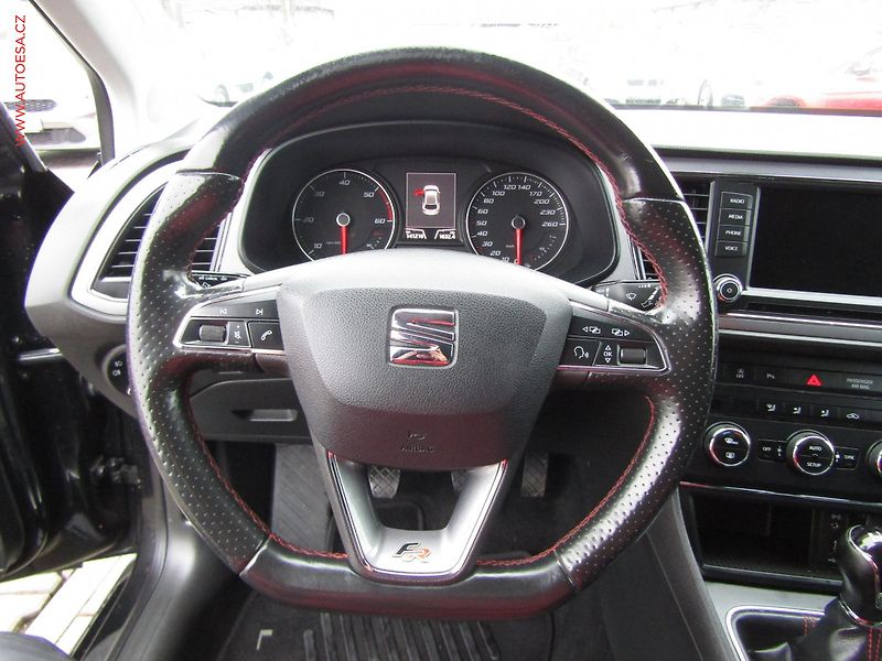 Seat Leon (2016) 2.0TDi, LED, navi - fotka 19 z 19