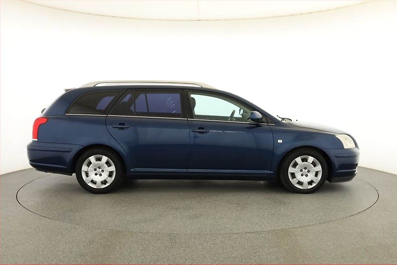 Toyota Avensis (2005) 2.0 VVT-i, nová STK, Klima - fotka 6 z 14
