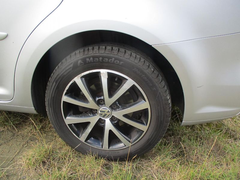 Volkswagen Touran TDi*77kW*159TKM*NAVI*L+Z PNEU - fotka 34 z 39