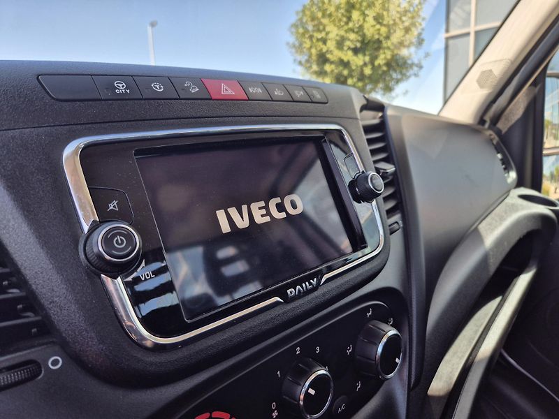 Iveco Daily 70C18 NOSIČ KONTEJNERU  - fotka 17 z 25