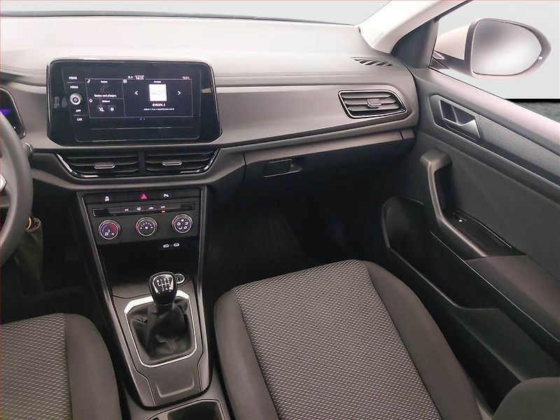 Volkswagen T-Roc (2024) 1.0 TSI - fotka 8 z 17