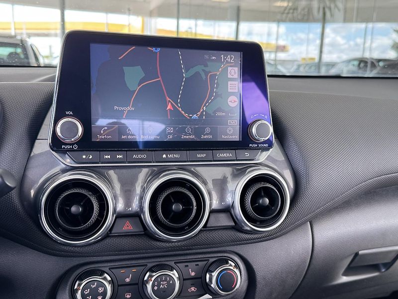 Nissan Juke 1,0DIG-T 114*Kamera*Navi*LED* - fotka 21 z 32