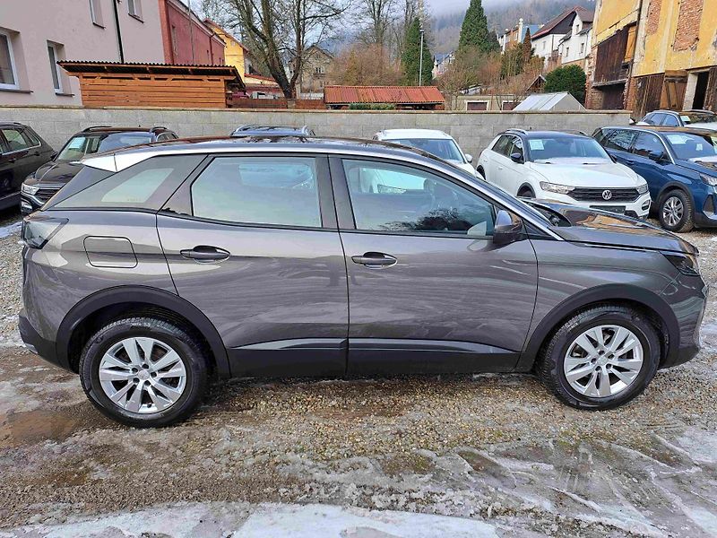 Peugeot 3008 (2021) 1,2 PT  EAT8  LED  kamera NAVI - fotka 3 z 23