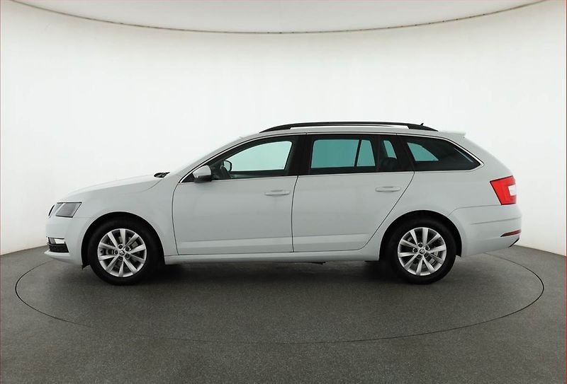Škoda Octavia (2020) Ambition 1.0 TSI, Navi - fotka 3 z 20