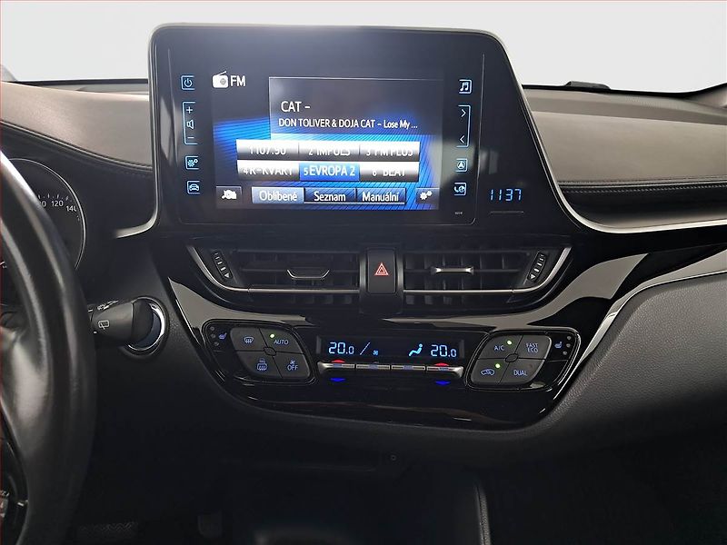 Toyota C-HR (2019) 1.8 Hybrid, Automat - fotka 12 z 17