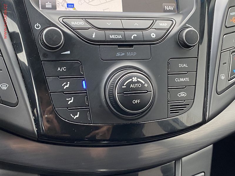 Hyundai i40 (2017) 1.7 CRDi, ČR, AC, park.čidla - fotka 19 z 19