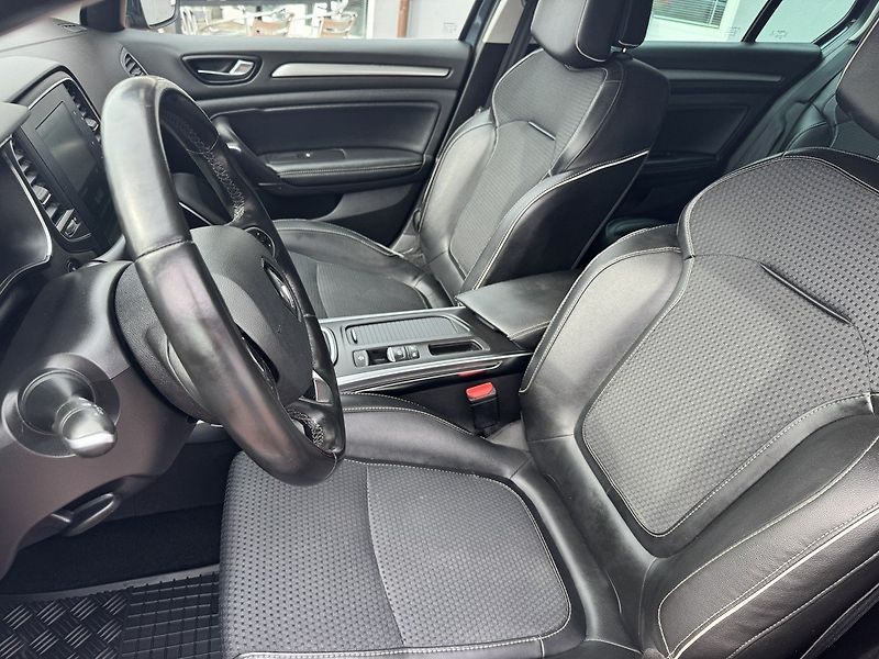 Renault Mégane (2016) 1.6dCi Bose Navi Polokůže - fotka 27 z 50