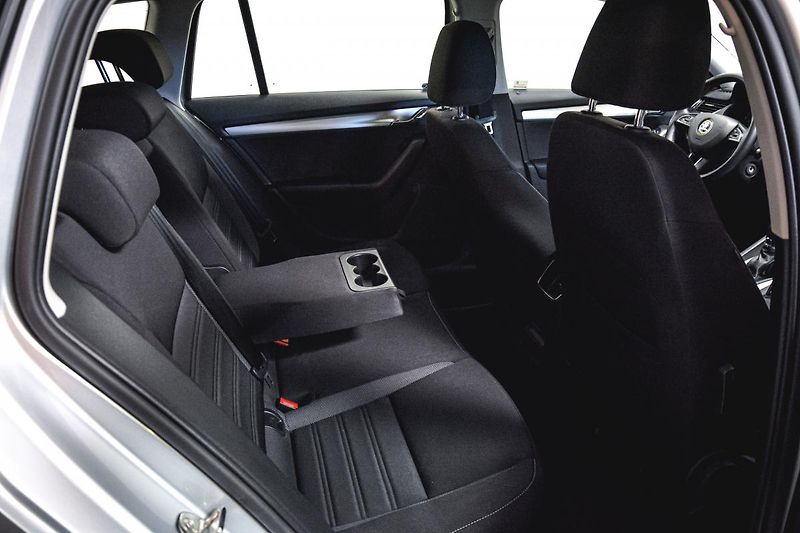 Škoda Octavia (2019) Combi 1.5 Tsi/G-TEC Dsg Ambi - fotka 22 z 33