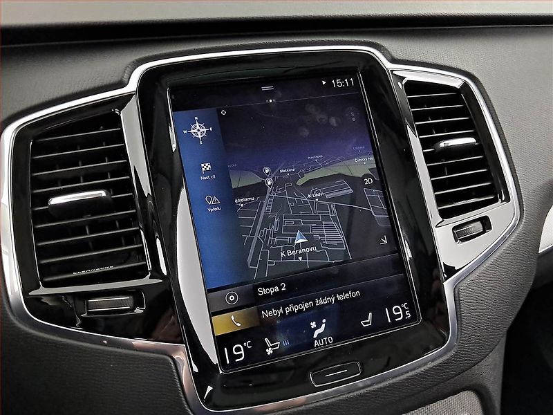Volvo XC90 (2015) D5 AWD - fotka 16 z 29