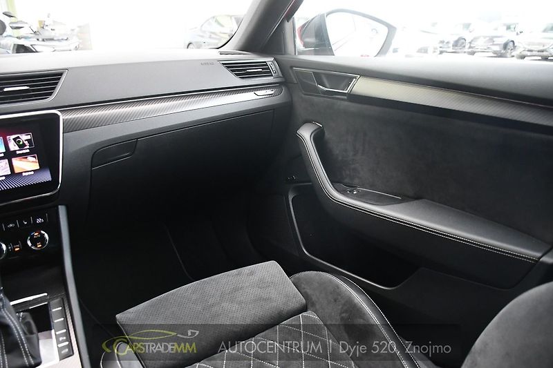 Škoda Superb 2.0TDi SPORTLINE 4X4 NEZ.TOP  - fotka 23 z 52