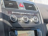 Volkswagen Touran (2014) 1.6TDI 77KW DSG NAVI – 7 SEDAD - náhled 21