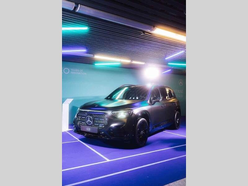 Mercedes-Benz letos odstartoval novou éru jako globální partner ženského tenisu (WTA). Své ambice v tomto sportu nyní potvrzuje i v České republice, kde v rámci ostravského turnaje představuje dvě klíčové novinky: novou generaci modelů GLB a GLC.