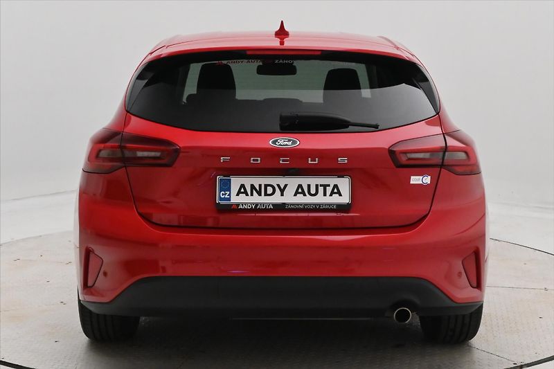 Ford Focus 2,0 EcoBlue 110kW Titanium X Z - fotka 6 z 27