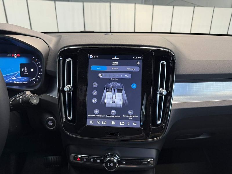 Volvo XC40 (2026) B3 2.0L 163 HP AT7 FWD CORE - fotka 10 z 21