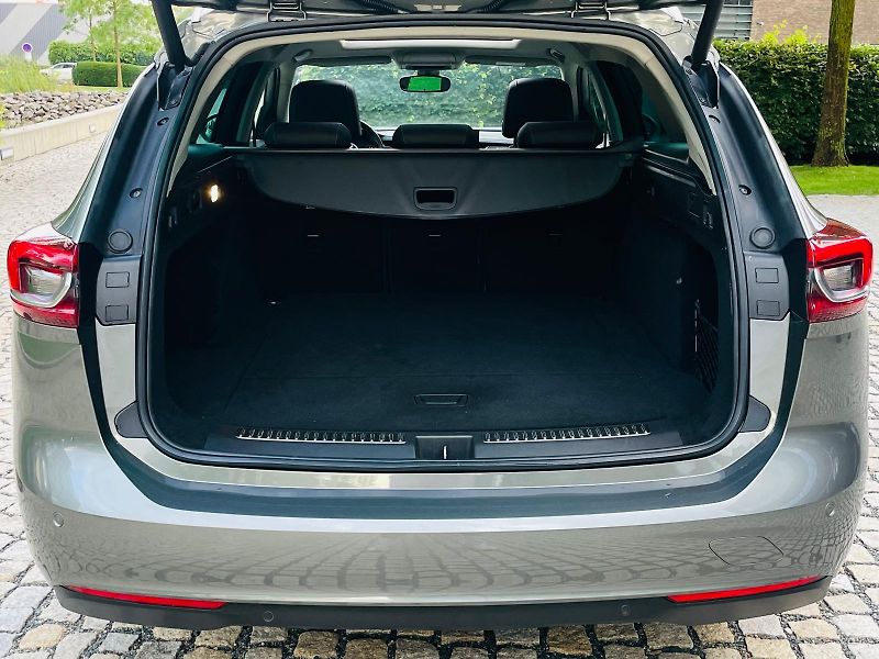 Opel Insignia 2.0CDTi KAMERA SERVISKA TAŽNÉ - fotka 19 z 55