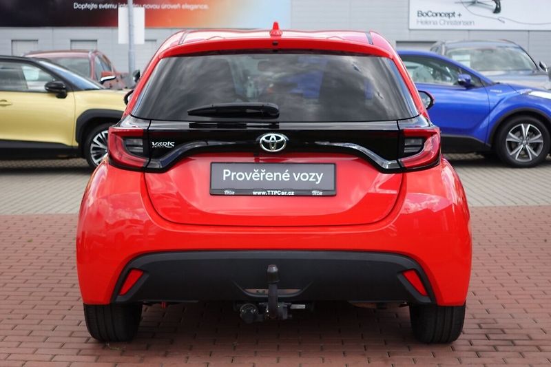 Toyota Yaris 1.5 TNGA 6 MT Comfort Tech Sty - fotka 5 z 25