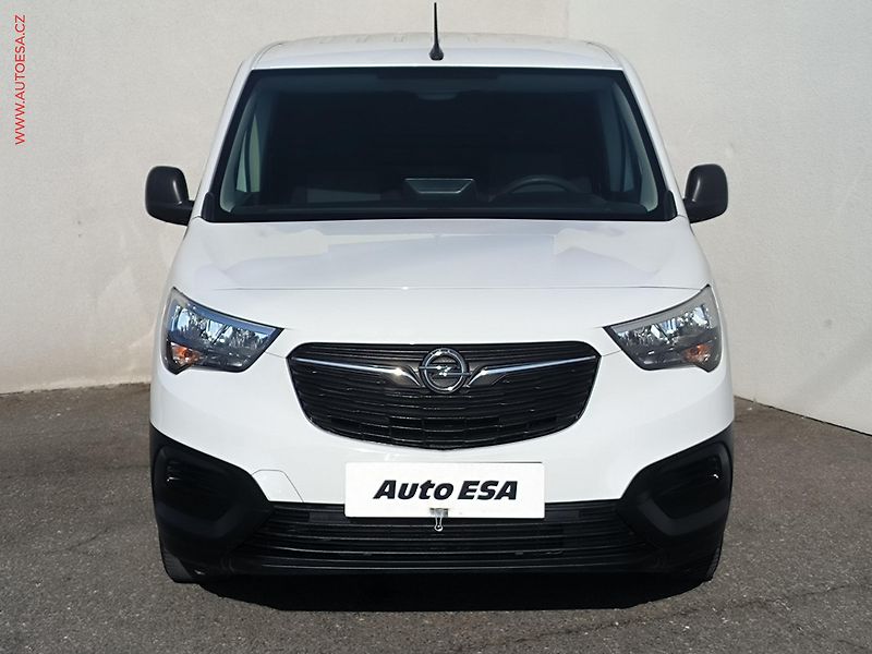 Opel Combo (2022) 1.5CDTi MAXi XL, Edition - fotka 2 z 21