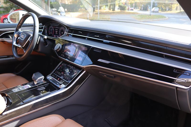 Audi A8 - fotka 62 z 68