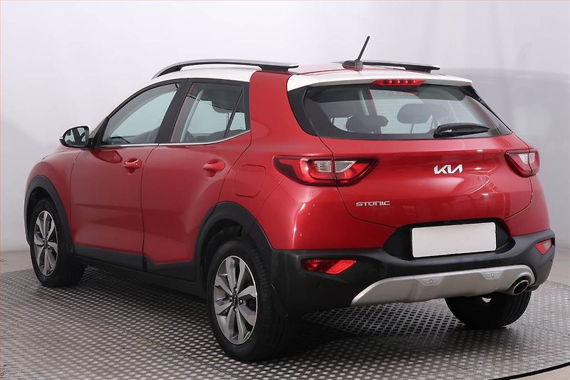 Kia Stonic (2023) Exclusive 1.0 T-GDI, EXCLUSIVE - fotka 4 z 20
