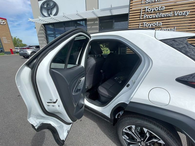 Toyota Yaris Cross 1.5 Hybrid 130k FWD Style - fotka 22 z 28