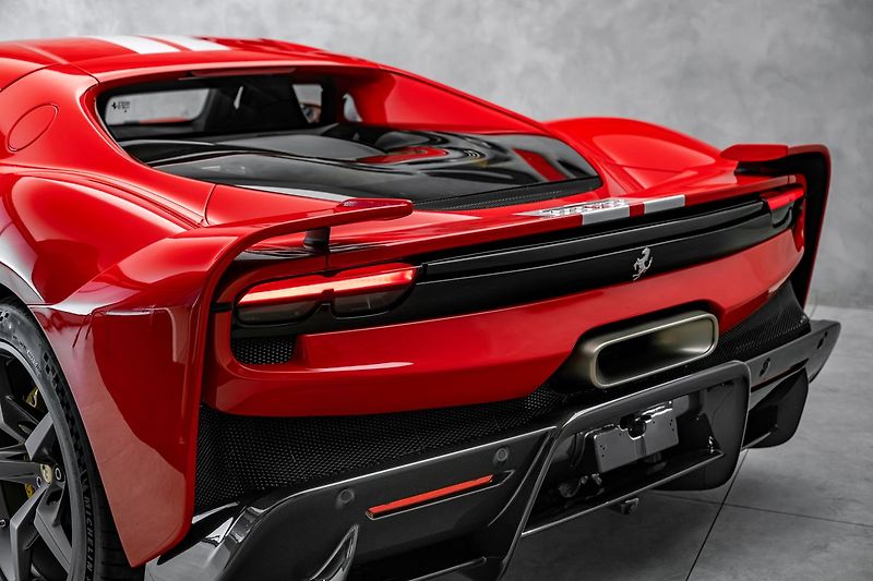 Ferrari 296 GTB Speciale, lift, surround, ACC - fotka 17 z 35