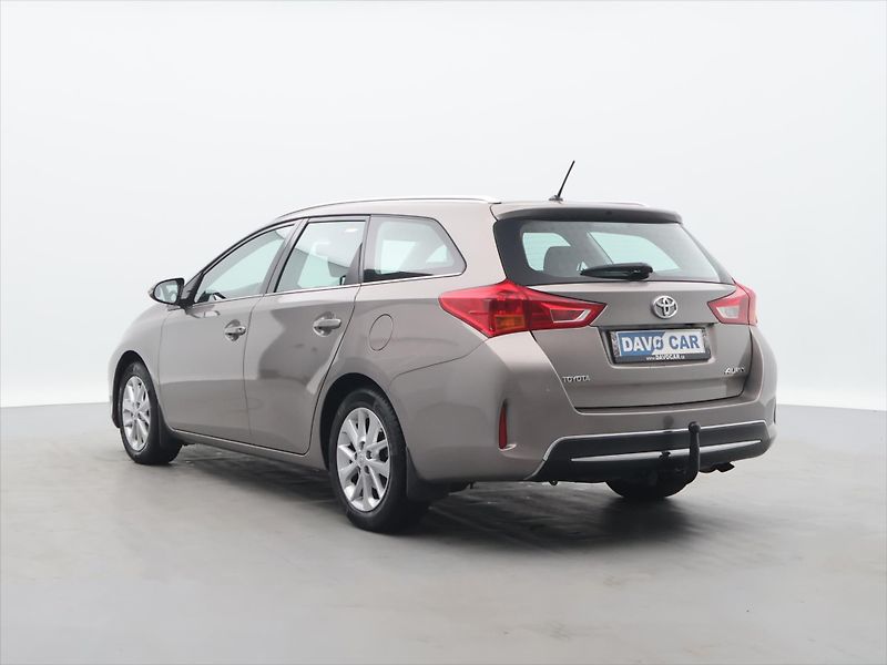 Toyota Auris 1,6 i 97kW Serv. Kniha - fotka 5 z 25