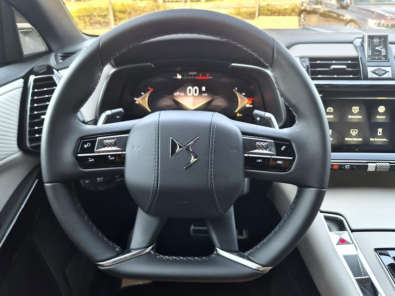 DS Automobiles DS7 (2026) 7 ETOILE 1.5 BlueHDi 130k EAT  - fotka 4 z 21