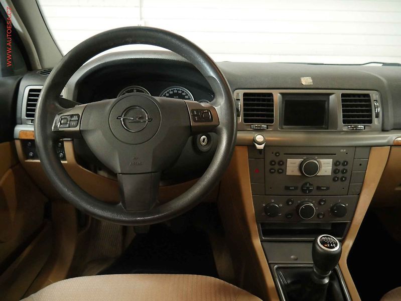 Opel Vectra (2006) 1.9 CDTi, ČR, AC, temp, STK7 - fotka 11 z 17