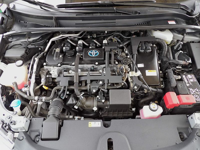 Toyota Corolla 1.8Hybrid Business Navi Kamera - fotka 24 z 28