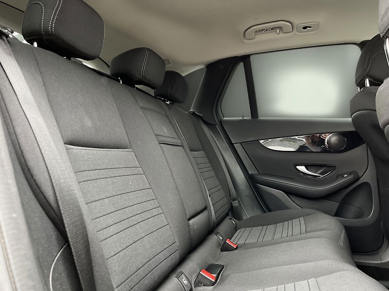 Mercedes-Benz GLC SUV 200 4MATIC - fotka 19 z 20