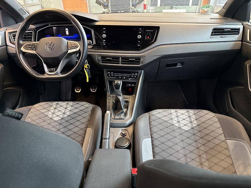 Volkswagen Taigo (2023) R-line 1.0 TSI 81 kW - fotka 5 z 8
