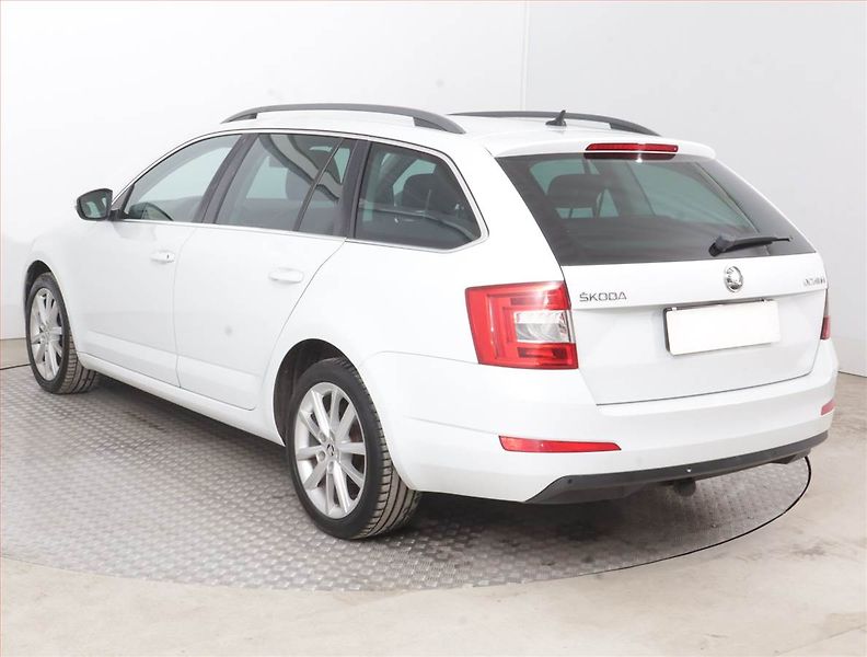 Škoda Octavia (2014) 2.0 TDI, Serv.kniha, Kůže - fotka 4 z 16