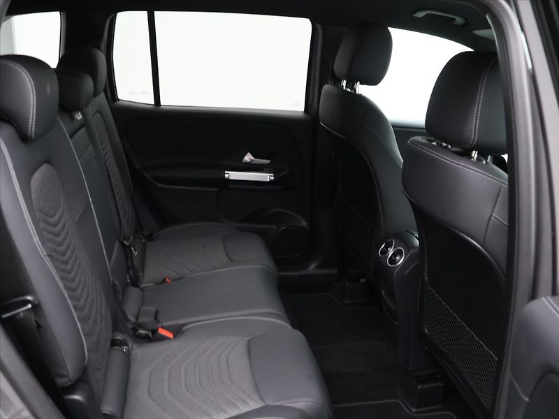 Mercedes-Benz GLB 2,0 200d 110kW 4MATIC CZ - fotka 14 z 34