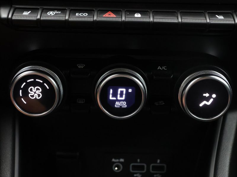 Renault Captur 1,0 TCe 67kW CZ Zen 1.Maj LED - fotka 26 z 35