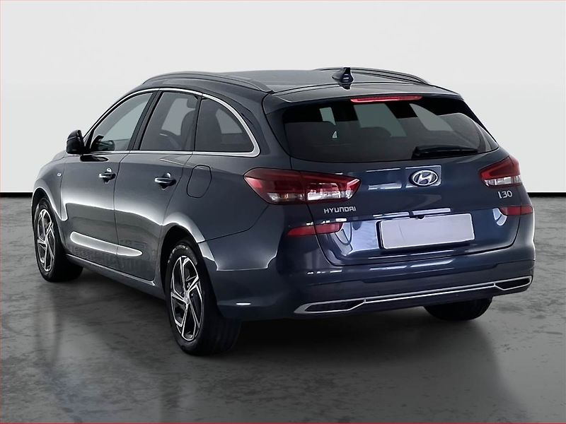Hyundai i30 (2023) 1.5 T-GDI MHEV, ČR,1.maj - fotka 4 z 19