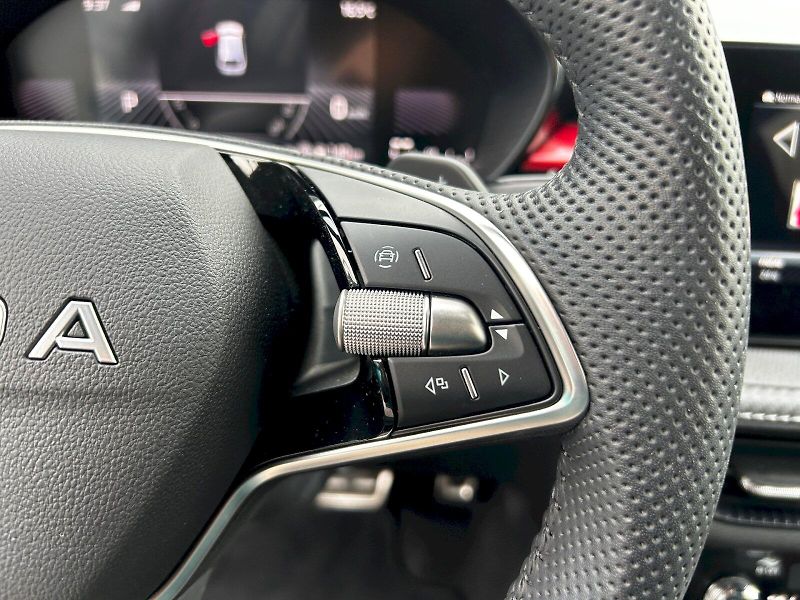 Škoda Fabia (2025) 1.5 TSI 110kW DSG Monte Carlo - fotka 9 z 35