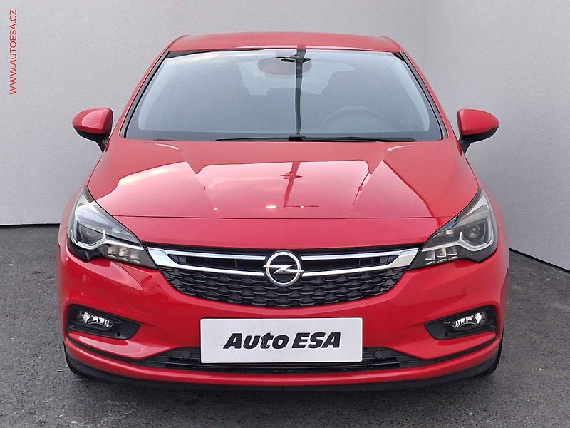 Opel Astra (2017) 1.4T, Innovation, LED, navi - fotka 2 z 19