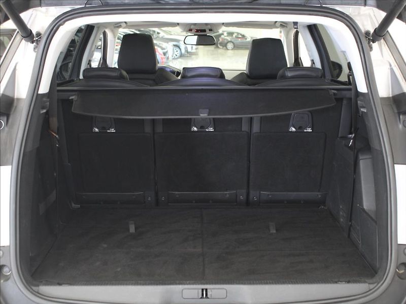 Peugeot 5008 1,2 PT 96kW AT Pano.Paměť  7-m - fotka 28 z 32
