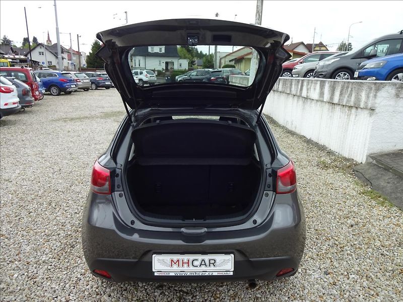 Mazda 2 1,5 i SKYACTIVE - fotka 23 z 48