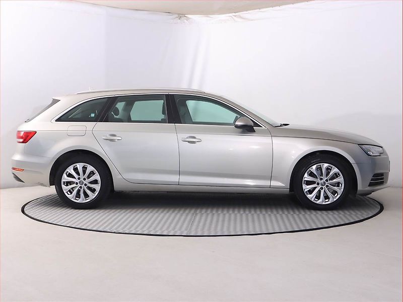 Audi A4 (2016) Ambition 2.0 TDI, Automat - fotka 5 z 21