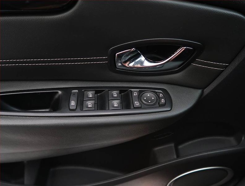 Renault Scénic (2012) 1.5 dCi, Tempomat - fotka 20 z 20