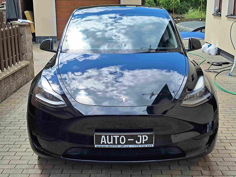 Tesla Model Y (2023) RWD 255kW Standard Rang SOH90% - fotka 7 z 17