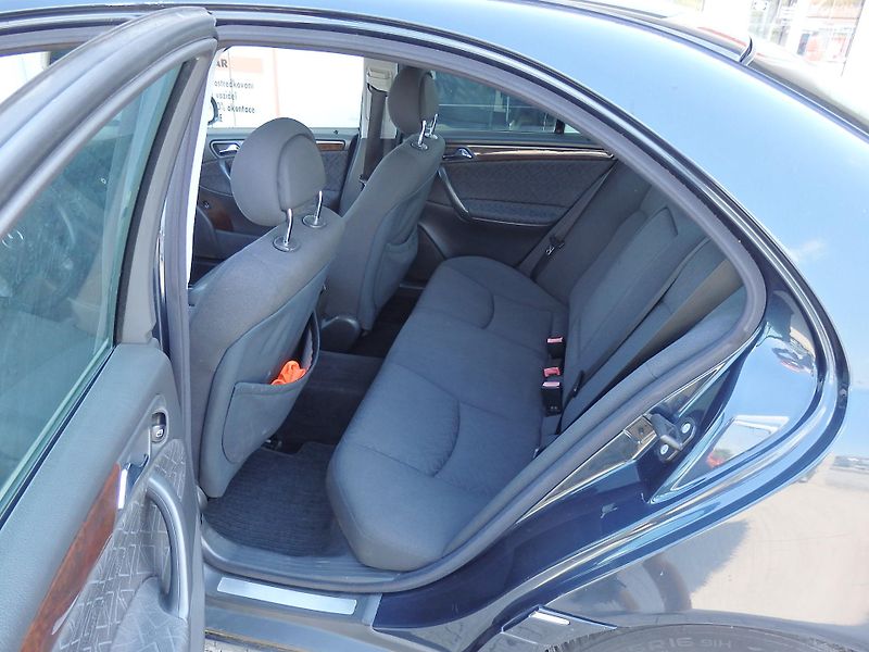 Mercedes-Benz Třídy C 220 CDI 4x AIRBAG - fotka 7 z 14