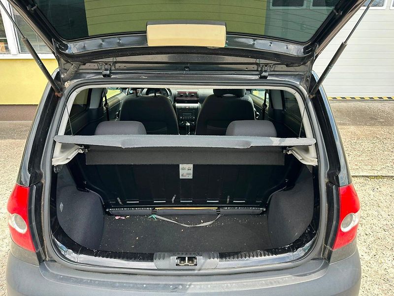 Volkswagen Fox 1.2i 40kW/ABS - fotka 12 z 18