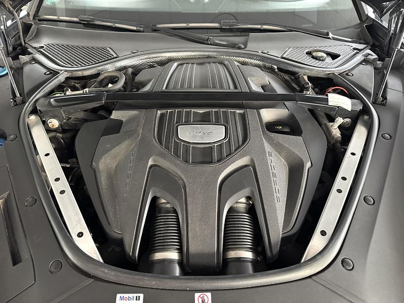 Porsche Panamera 4S 324kW*Chrono*Webasto*Panora - fotka 47 z 47