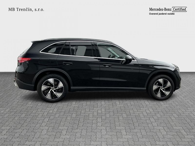 Mercedes-Benz GLC (2023) 300de 4MATIC - fotka 6 z 27